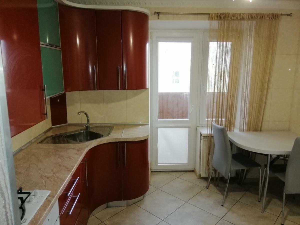 Тихая Квартира В Центре Ковеля Kovel Exterior photo